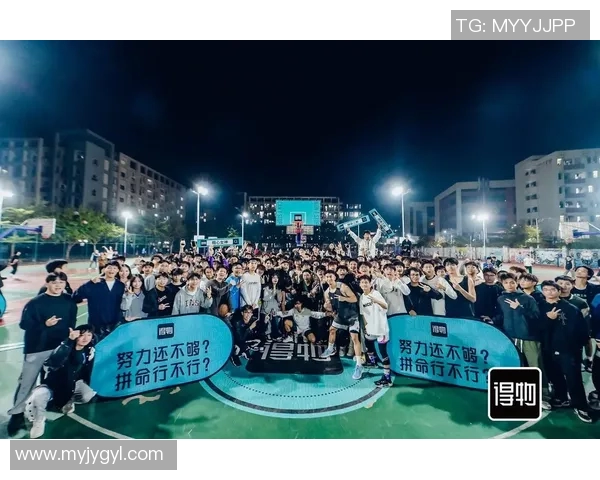 在街头偶遇篮球巨星与我分享梦想与奋斗的故事